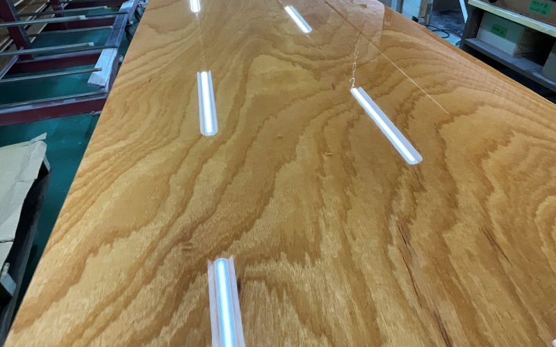 クリアポリエステル鏡面仕上げの完成